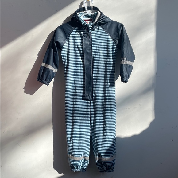 Reima rain suit 4T - Picture 4 of 10